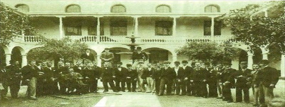 Estudiantes de Derecho en la Casona de la UNMSM - 1895